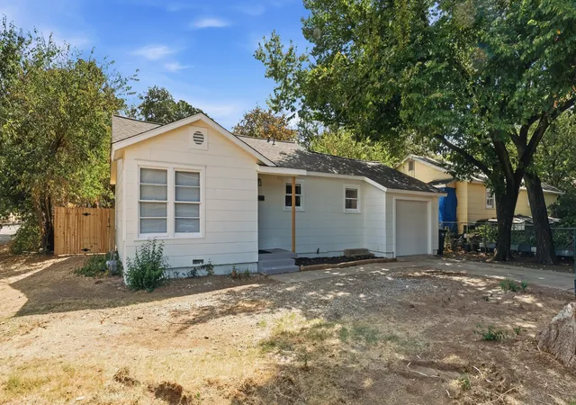 Photo 3 of Single family home for sale at 3728 Hardeman St, Fort Worth, TX 76119 | MLS# 21383663 | Listing updated on 2026-09-11