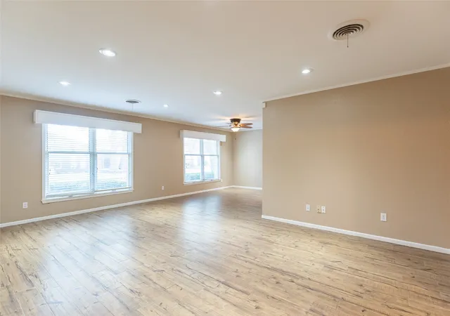 Photo 4 of Single family home for sale at 55 Surrey Sq, Abilene, TX 79606 | MLS# 21335706 | Listing updated on 2026-09-11