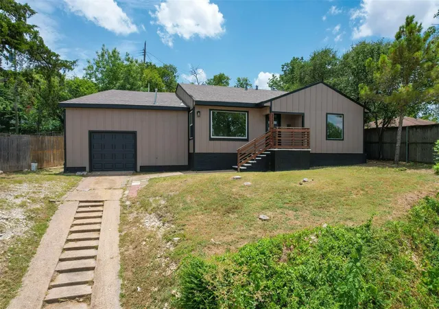 Photo 3 of Single family home for sale at 3134 W Jefferson Blvd, Dallas, TX 75211 | MLS# 21378574 | Listing updated on 2026-09-11