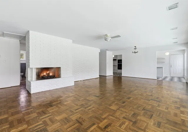 Photo 4 of Single family home for sale at 3921 Clayton Rd E, Fort Worth, TX 76116 | MLS# 21380669 | Listing updated on 2026-09-11