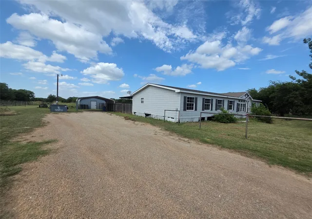 Photo 3 of Manufactured home for sale at 160 Jermyn Rd, Jermyn, TX 76459 | MLS# 21381321 | Listing updated on 2026-09-30