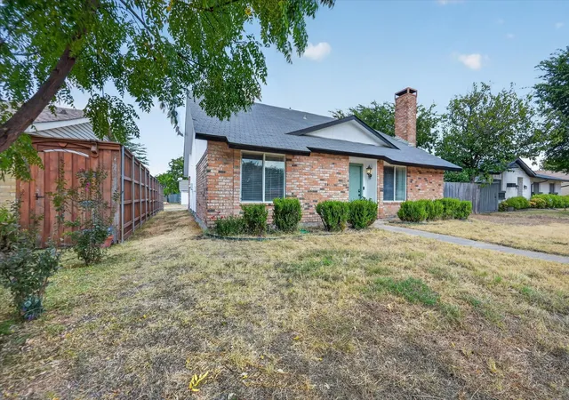 Photo 3 of Single family home for sale at 2817 Royalty Dr, Garland, TX 75044 | MLS# 21382970 | Listing updated on 2026-10-02