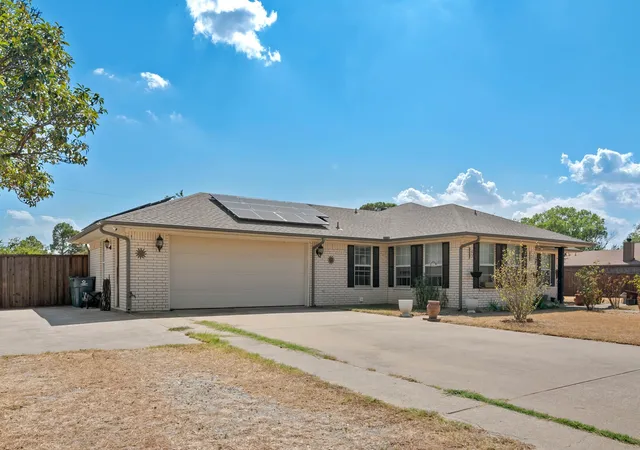 Photo 2 of Single family home for sale at 509 Brumley Rd, Krugerville, TX 76227 | MLS# 21383732 | Listing updated on 2026-09-11