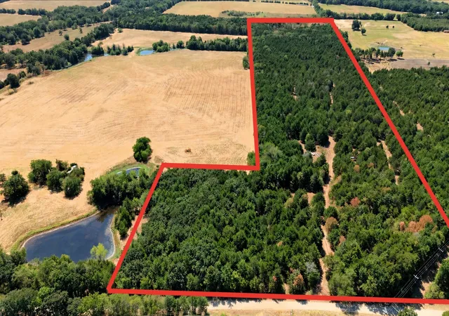 Photo 2 of Sale Pending at 2460 County Rd 1220, Savoy, TX 75479 | MLS# 21383374 | Listing updated on 2026-09-22