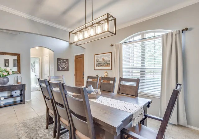 Photo 4 of Single family home for sale at 352 Pin Cushion Trl, Burleson, TX 76028 | MLS# 21383345 | Listing updated on 2026-09-11