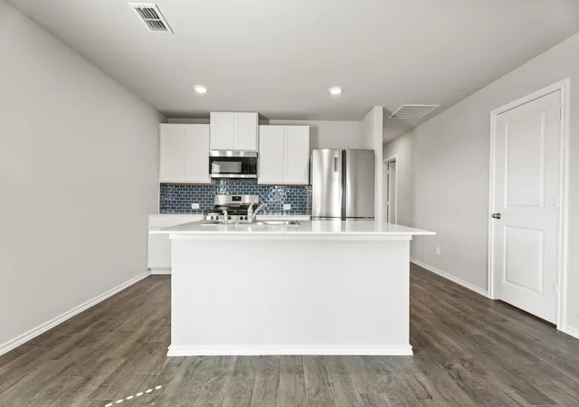 Photo 4 of Single family home for sale at 5509 Corduroy Rd, Krum, TX 76249 | MLS# 21383738 | Listing updated on 2026-09-14