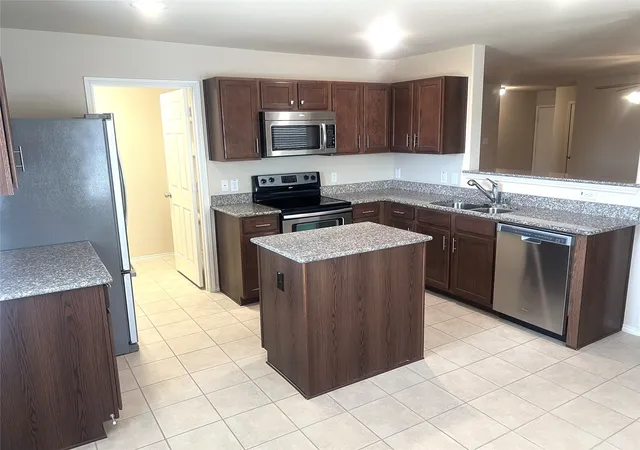 Photo 3 of Single family home for sale at 1417 Lone Pine Dr, Little Elm, TX 75068 | MLS# 21380541 | Listing updated on 2026-09-11