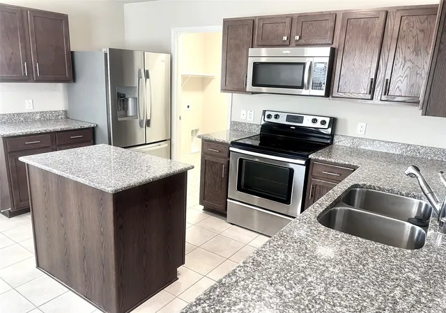 Photo 3 of Single family home for sale at 1417 Lone Pine Dr, Little Elm, TX 75068 | MLS# 21380541 | Listing updated on 2026-09-11