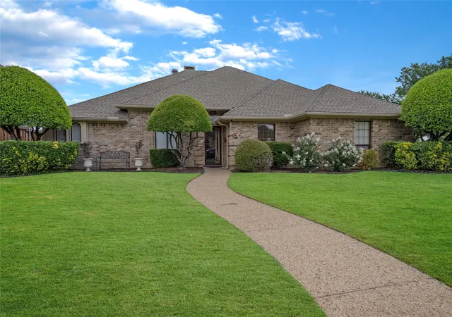 Photo 2 of Single family home for sale at 6500 Gatlin Pl, Plano, TX 75023 | MLS# 21383469 | Listing updated on 2026-09-11