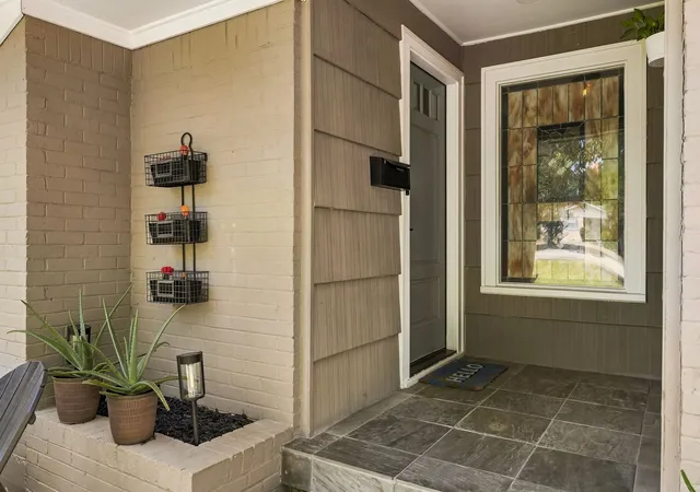 Photo 2 of Single family home for sale at 535 Westwood Dr, Richardson, TX 75080 | MLS# 21382297 | Listing updated on 2026-10-04