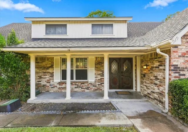Photo 2 of Single family home for sale at 919 Green Hills Rd, Duncanville, TX 75137 | MLS# 21382953 | Listing updated on 2026-09-11