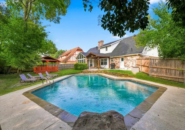 Photo 1 of Single family home for sale at 919 Green Hills Rd, Duncanville, TX 75137 | MLS# 21382953 | Listing updated on 2026-09-19
