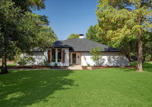 Photo 1 of Single family home for sale at 120 Park Ln, Double Oak, TX 75077 | MLS# 21380193 | Listing updated on 2026-10-03