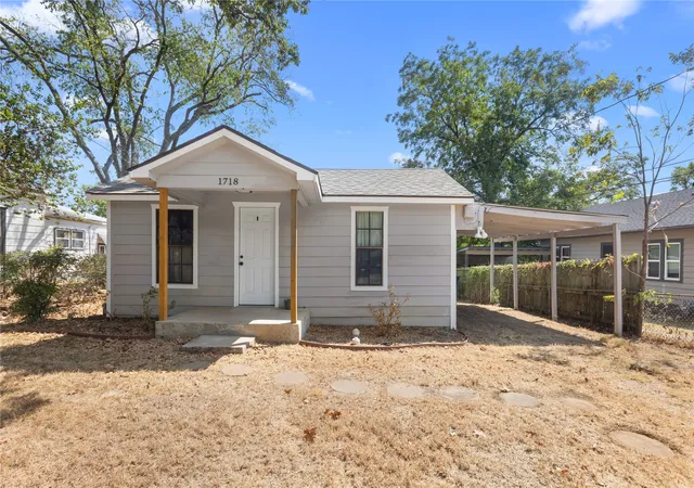 Photo 1 of Single family home for sale at 1718 S Fannin Ave, Denison, TX 75020 | MLS# 21382482 | Listing updated on 2026-09-11