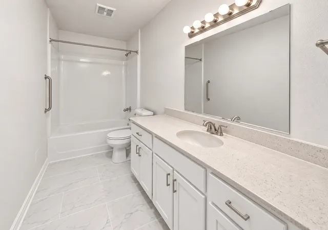 Listing Photo 5 - Condo for sale in building located at 5902 Marvin Loving Dr, Garland, TX 75043 - Unit #104