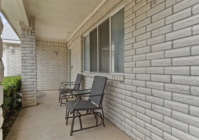 Photo 3 of Single family home for sale at 1144 Castlewood Ct, De Soto, TX 75115 | MLS# 21379809 | Listing updated on 2026-09-12