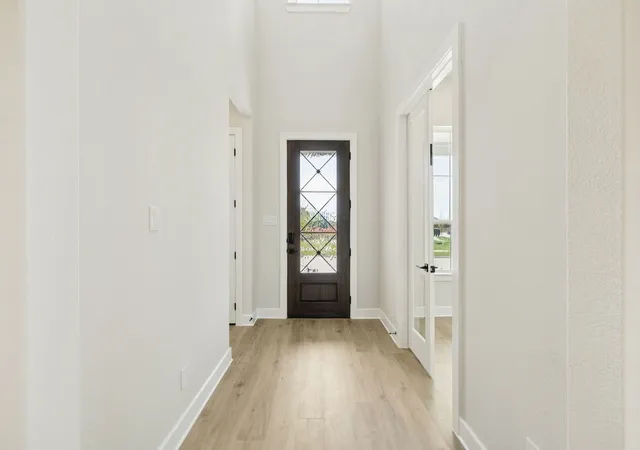 Photo 4 of Single family home for sale at 9156 Emory Oak Dr, Frisco, TX 75035 | MLS# 21383695 | Listing updated on 2026-09-10