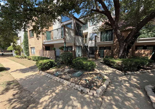 Photo 1 of Condo for sale at 2311 Balsam Dr #H210, Arlington, TX 76006 | MLS# 21383603 | Listing updated on 2026-09-11
