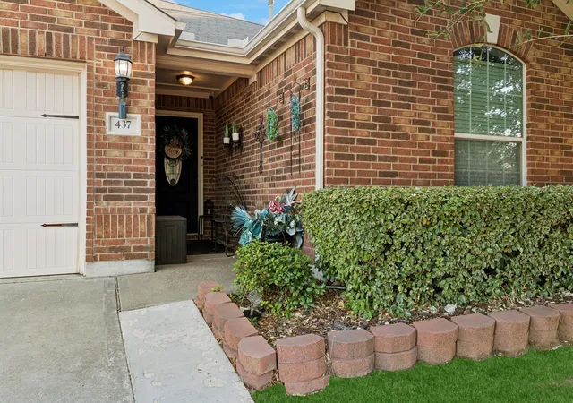 Photo 3 of Single family home for sale at 437 Buoy Dr, Crowley, TX 76036 | MLS# 21383812 | Listing updated on 2026-09-14