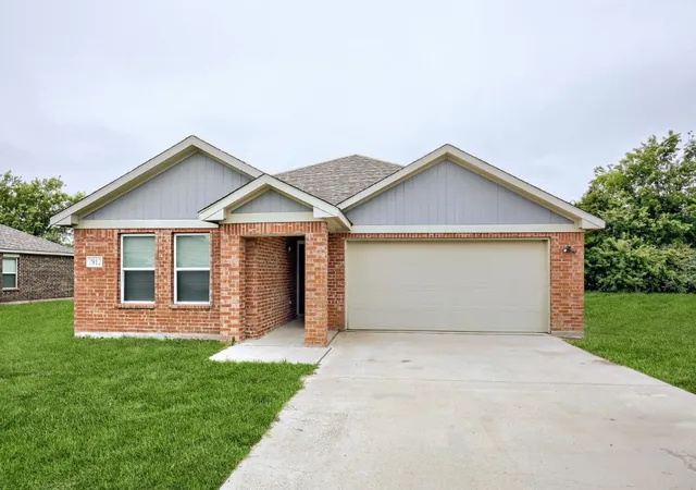 Photo 1 of Single family home for sale at 2912 Emma Ln, Mabank, TX 75147 | MLS# 21383813 | Listing updated on 2026-09-13