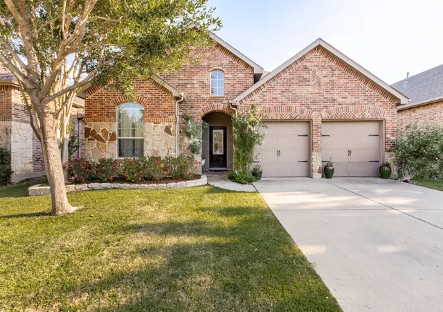 Photo 1 of Single family home for sale at 289 Hawthorn Dr, Fate, TX 75087 | MLS# 21383776 | Listing updated on 2026-10-05