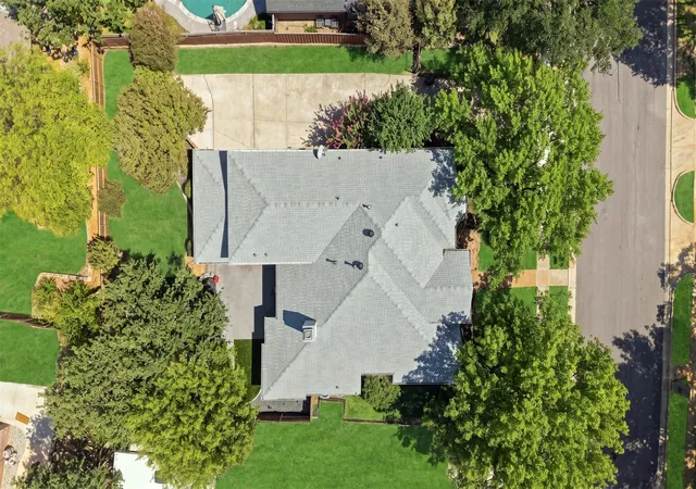Photo 4 of Single family home for sale at 7609 Oak Knoll Dr, North Richland Hills, TX 76182 | MLS# 21380337 | Listing updated on 2026-09-11