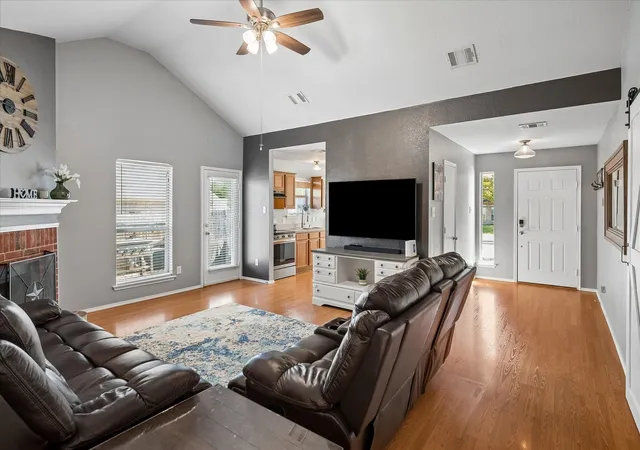 Photo 2 of Single family home for sale at 417 Pin Oak Ln, Royse City, TX 75189 | MLS# 21383760 | Listing updated on 2026-09-12