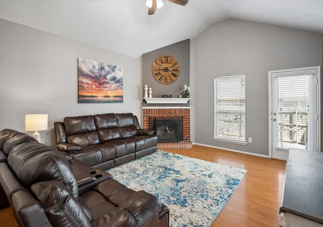 Photo 3 of Single family home for sale at 417 Pin Oak Ln, Royse City, TX 75189 | MLS# 21383760 | Listing updated on 2026-09-12