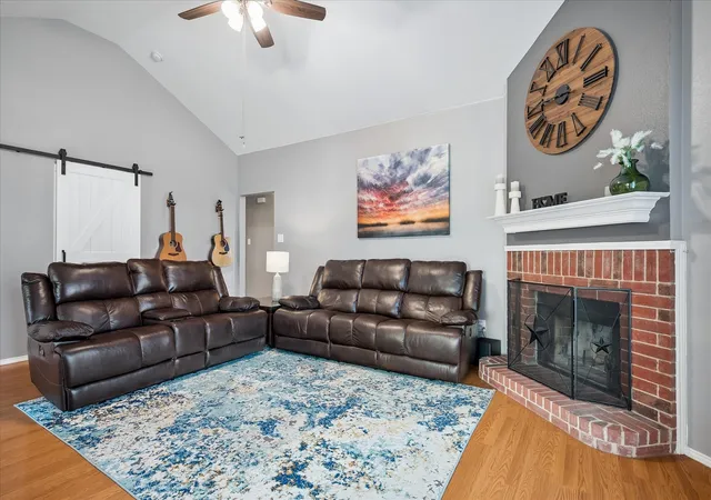 Photo 3 of Single family home for sale at 417 Pin Oak Ln, Royse City, TX 75189 | MLS# 21383760 | Listing updated on 2026-09-12