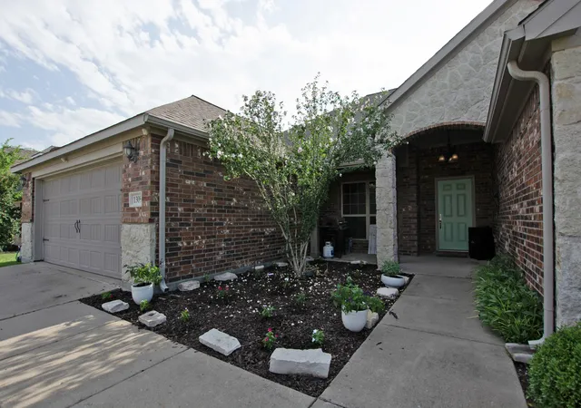 Photo 3 of Single family home for sale at 1309 N Houston St, Royse City, TX 75189 | MLS# 21383826 | Listing updated on 2026-09-12