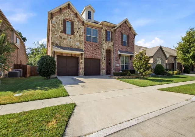 Photo 2 of Single family home for sale at 7124 Chelsea Dr, North Richland Hills, TX 76180 | MLS# 21382178 | Listing updated on 2026-09-14