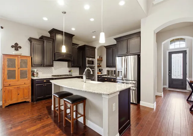 Photo 3 of Single family home for sale at 7124 Chelsea Dr, North Richland Hills, TX 76180 | MLS# 21382178 | Listing updated on 2026-10-03