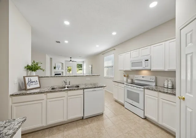 Photo 3 of Single family home for sale at 10617 Gleneagles Ln, Rowlett, TX 75089 | MLS# 21378481 | Listing updated on 2026-09-11