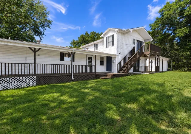 Photo 15 of Single family home for sale at 958 State Hwy 24, Campbell, TX 75422 | MLS# 21383289 | Listing updated on 2026-09-12