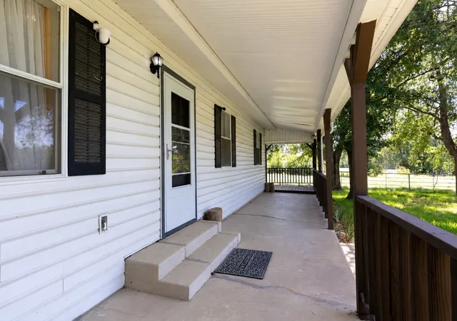 Photo 2 of Single family home for sale at 958 State Hwy 24, Campbell, TX 75422 | MLS# 21383289 | Listing updated on 2026-09-12
