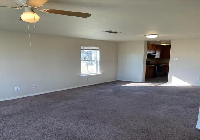 Listing Photo 4 - Condo for sale in building located at 409 E College St, Terrell, TX 75160
