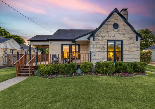 Photo 1 of Single family home for sale at 619 N Oak Cliff Blvd, Dallas, TX 75208 | MLS# 21383085 | Listing updated on 2026-09-13