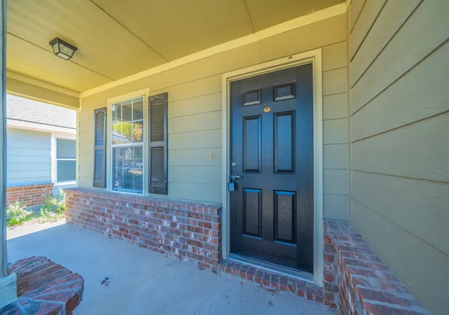 Photo 2 of Single family home for sale at 9917 George Washington Dr, Mc Kinney, TX 75072 | MLS# 21377302 | Listing updated on 2026-09-13