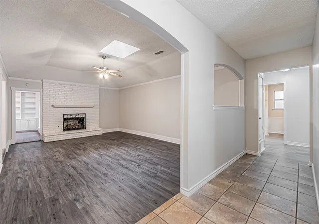Photo 3 of Single family home for sale at 5209 Smokerise Ct, Arlington, TX 76016 | MLS# 21383573 | Listing updated on 2026-09-13