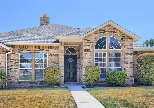 Photo 3 of Single family home for sale at 920 Jacksonhole Ln, Mesquite, TX 75149 | MLS# 21377593 | Listing updated on 2026-09-11