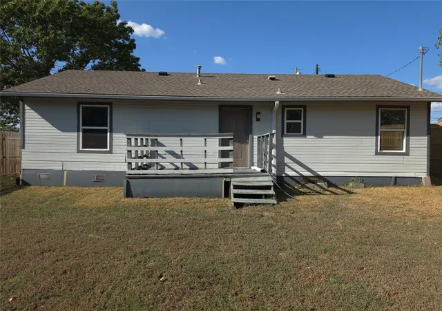 Photo 19 of Single family home for sale at 1309 S 6th Street, Bonham, TX 75418 | MLS# 21383531 | Listing updated on 2026-09-11