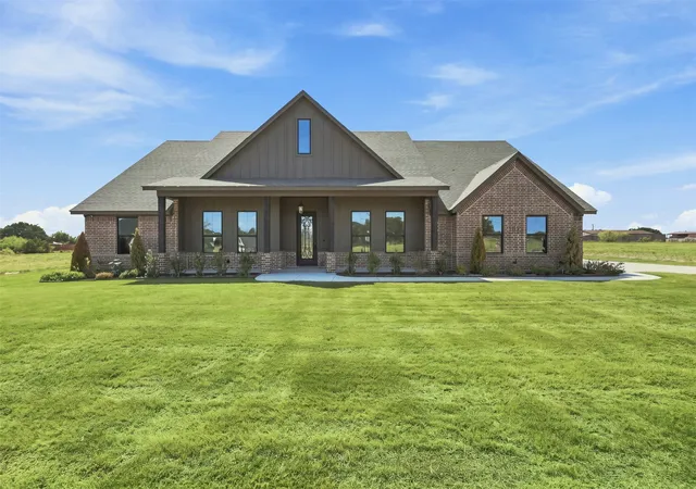 Photo 2 of Single family home for sale at 3155 Infinity Dr, Weatherford, TX 76087 | MLS# 21382939 | Listing updated on 2026-09-11