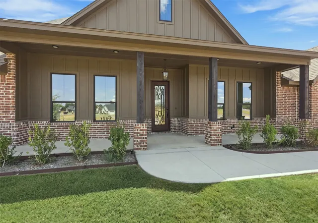 Photo 3 of Single family home for sale at 3155 Infinity Dr, Weatherford, TX 76087 | MLS# 21382939 | Listing updated on 2026-09-11