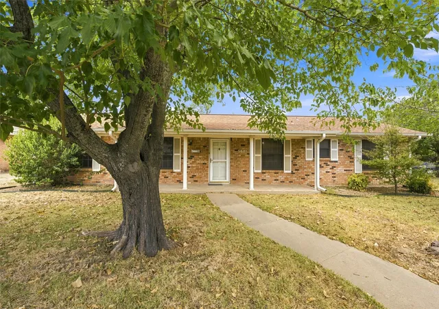 Photo 1 of Single family home for sale at 5601 Caldwell Dr, Waco, TX 76710 | MLS# 21381868 | Listing updated on 2026-09-14