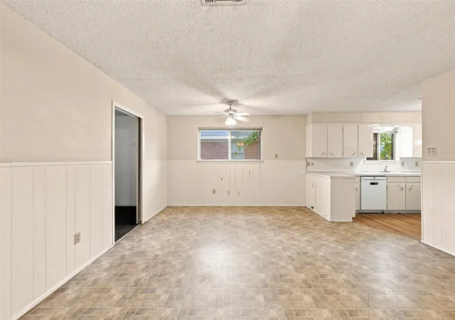 Photo 3 of Single family home for sale at 5601 Caldwell Dr, Waco, TX 76710 | MLS# 21381868 | Listing updated on 2026-09-14