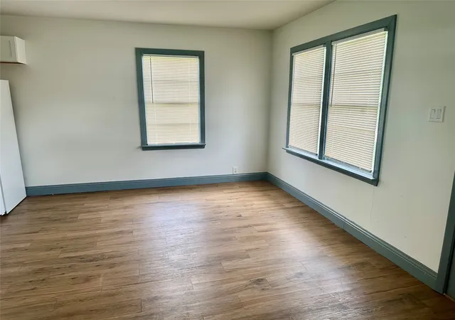 Photo 3 of Single family home for sale at 137 Lynn Dr, Azle, TX 76020 | MLS# 21383913 | Listing updated on 2026-09-12