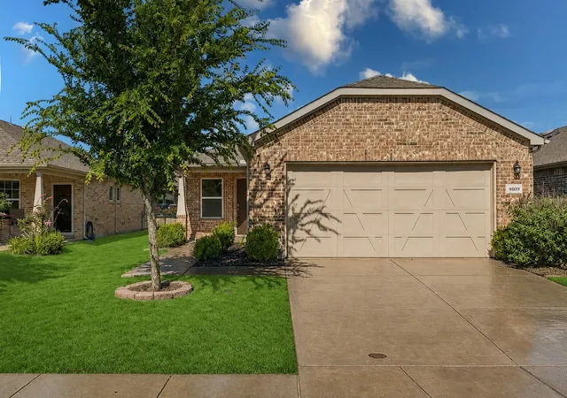 Photo 2 of Single family home for sale at 9109 Tranquil Trl, Mc Kinney, TX 75071 | MLS# 21383172 | Listing updated on 2026-10-02