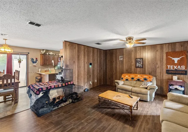 Photo 2 of Single family home for sale at 630 Cranford St, Sulphur Springs, TX 75482 | MLS# 21383928 | Listing updated on 2026-09-13