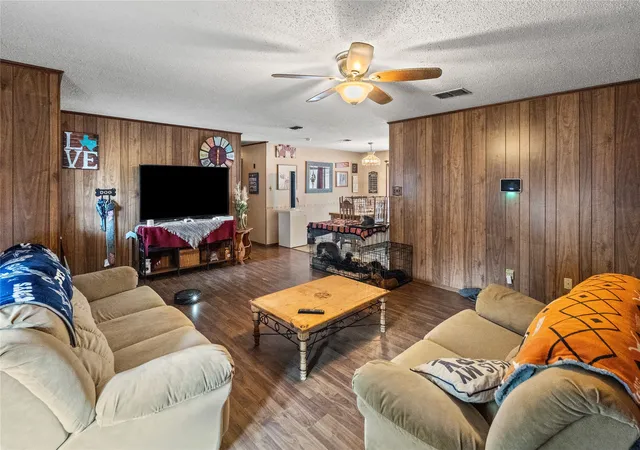 Photo 3 of Single family home for sale at 630 Cranford St, Sulphur Springs, TX 75482 | MLS# 21383928 | Listing updated on 2026-09-13