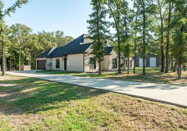 Photo 3 of Single family home for sale at 6707 Anchor Point, Quinlan, TX 75474 | MLS# 21382701 | Listing updated on 2026-09-12